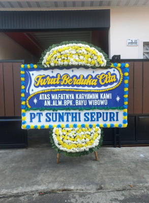 Papan Bunga Duka di Ake Kolano